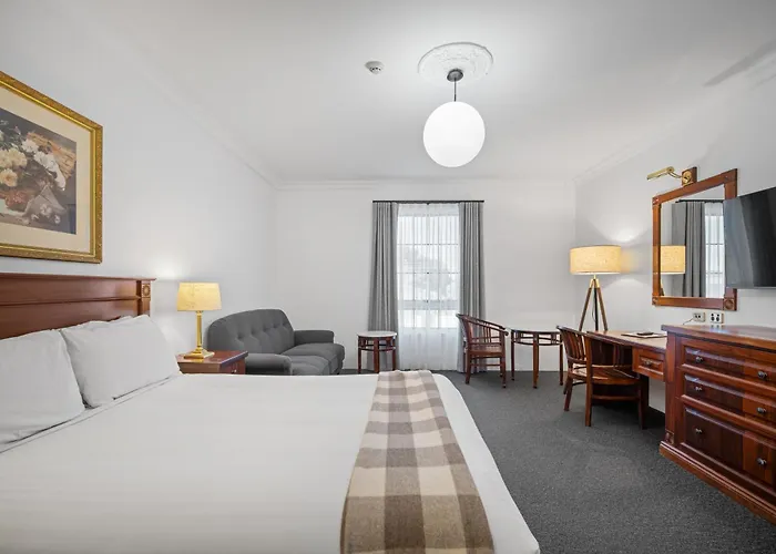 Motel: The Lawson Riverside Suites