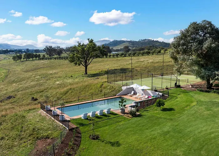 Stay In The Grove, The Church, And Premium Private Homestead