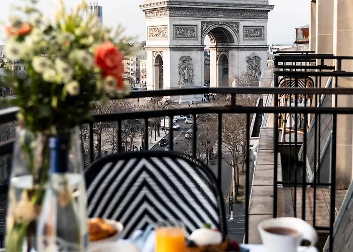 5 star hotel: Grand Hotel Champs-Elysees