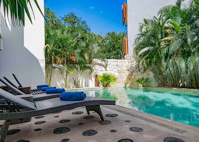 Niik Tulum
