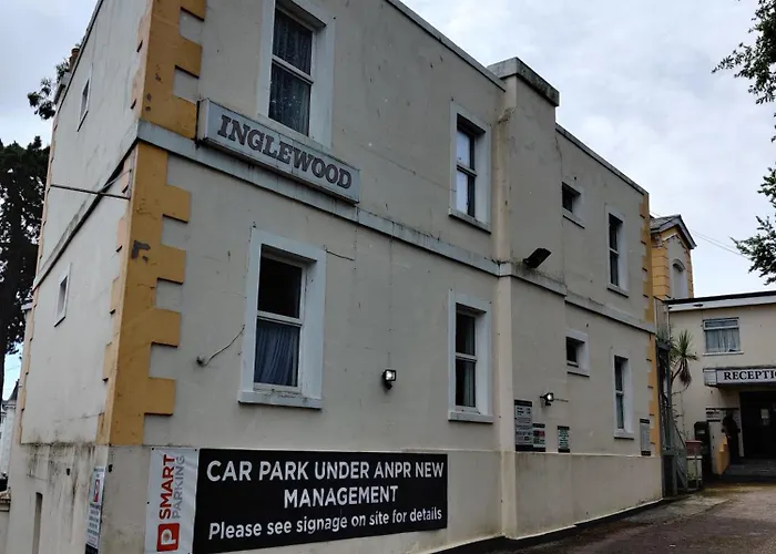 Resort: Inglewood Palm Hotel, Abbey Sands Torquay