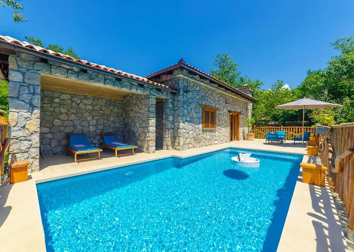 Vacation homes Carevic Resort & s