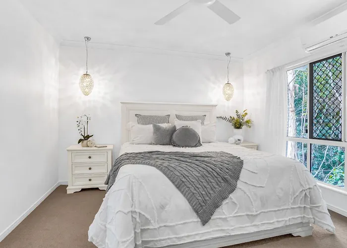 Palm Cove Studio Apartments