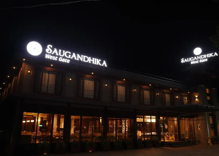 4 star hotel: Saugandhika West Gate