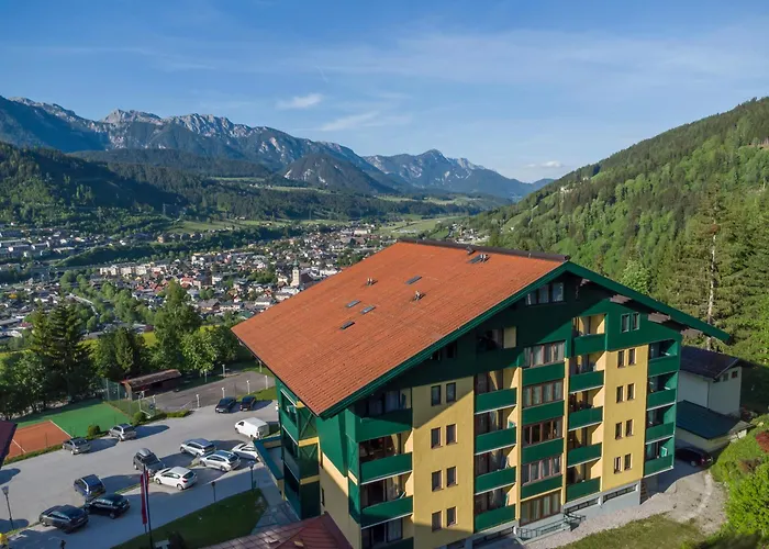 Alpine Club Resort
