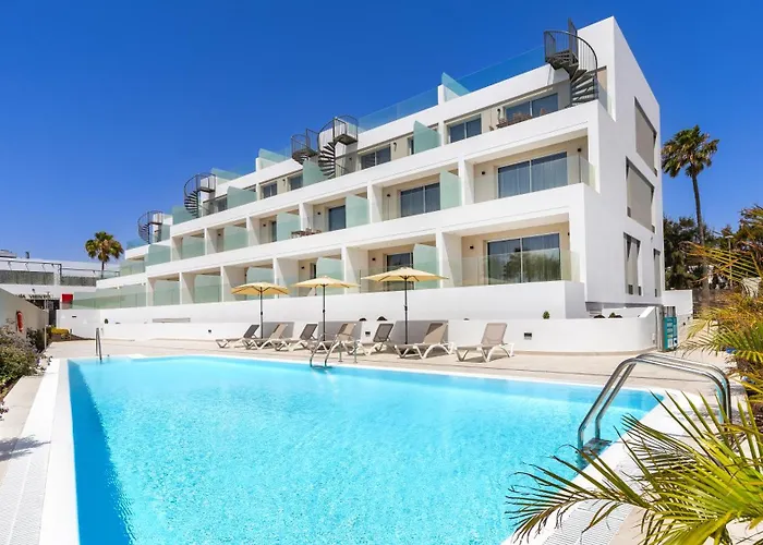 Hotel con vistas: Calm Beach Apartments
