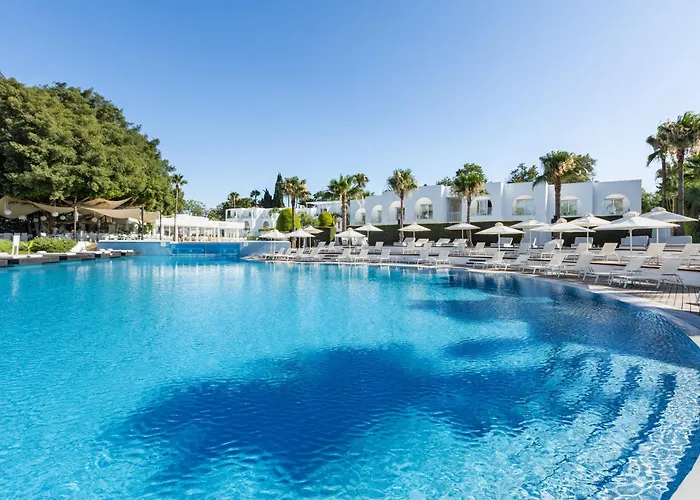 Luxury hotel only: So White Beach Resort