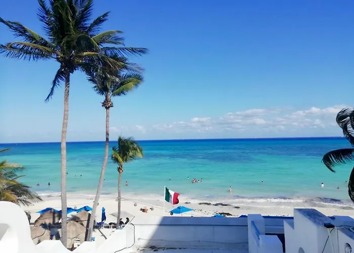 Pelicano Inn Playa Del Carmen - Beachfront