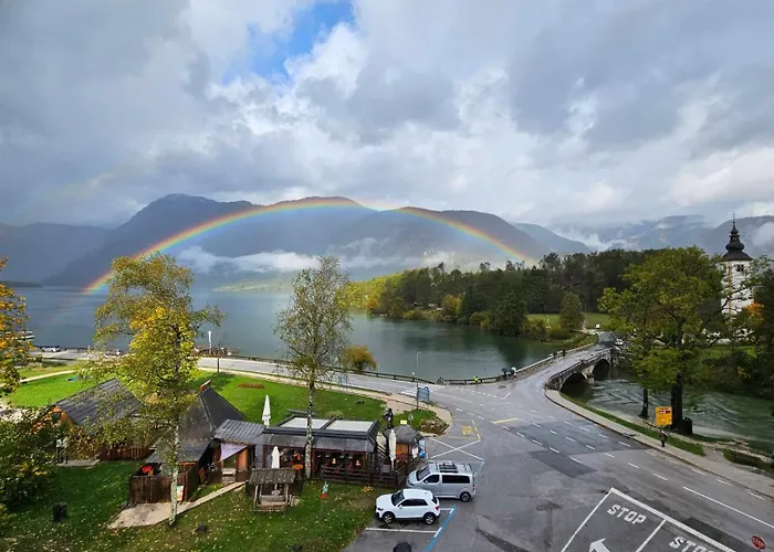 Hotels with a view Jezero