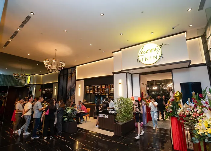 In Luxury hotels Dorsett Singapore