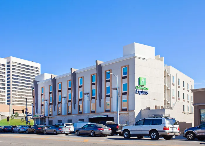 Holiday Inn Express West By Ihg