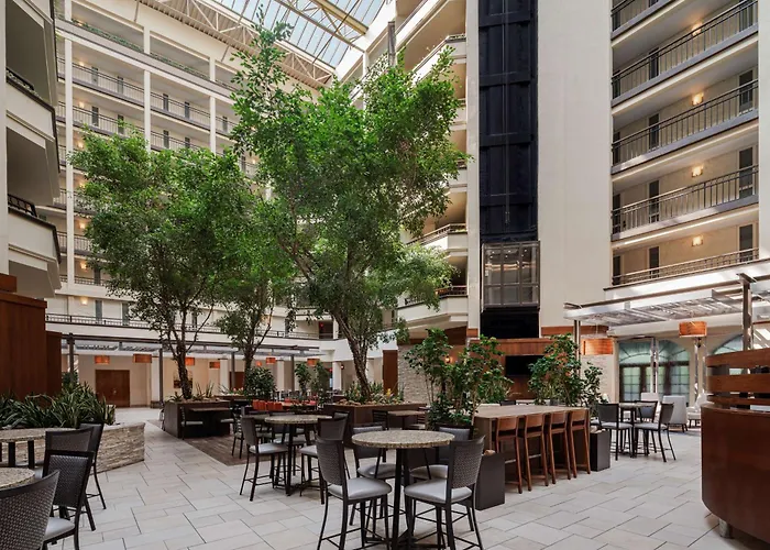 Airport Hotel: Embassy Suites By Hilton Nashville Airport