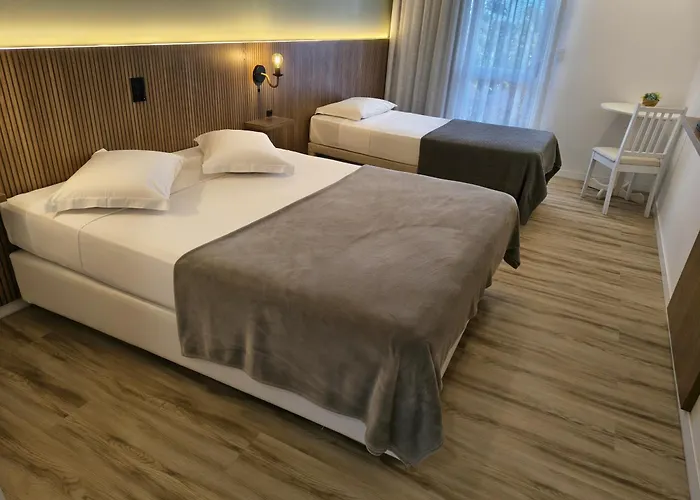 Hotel 3 estrelas: Hotel Porto de Paz - Shantiniketan