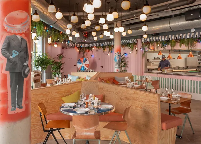 Pet Friendly hotel: Eklo Hotels Bordeaux Centre Bastide