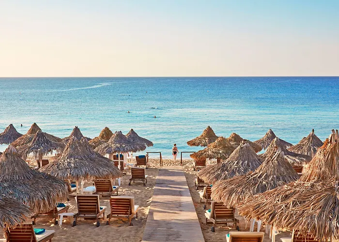 Hotel with Tennis: Grecian Bay