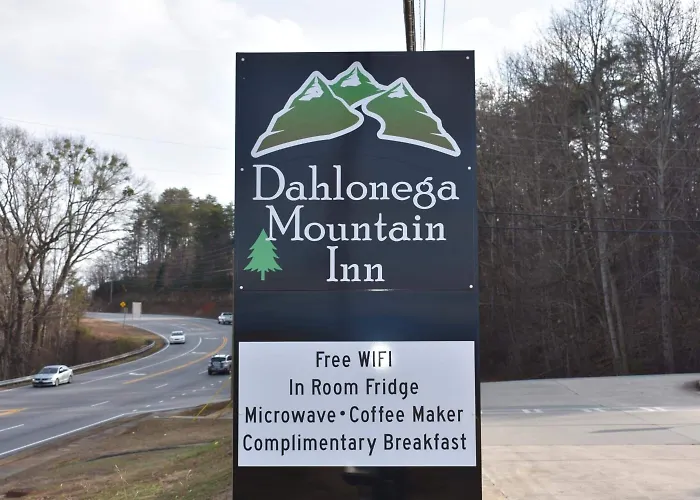 Dahlonega Mountain Inn