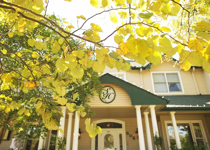 Motel: The Sanford House Inn & Spa