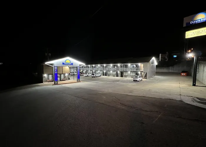 Motels Days Inn By Wyndham Branson Near Theatre District