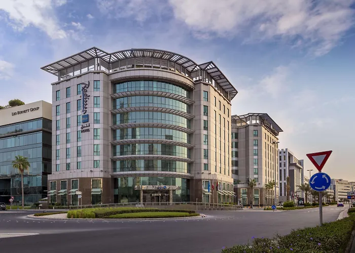 Family resorts Radisson Blu , Dubai Media City