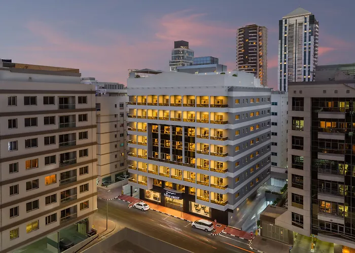 4 star hotel: Savoy Crest Hotel Apartments