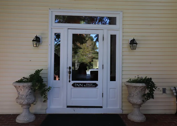 Oaks Waterfront