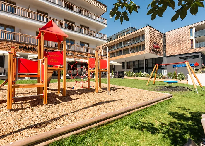 Family Friendly Hotels Alpenparks & Apartment Central Zell Am See