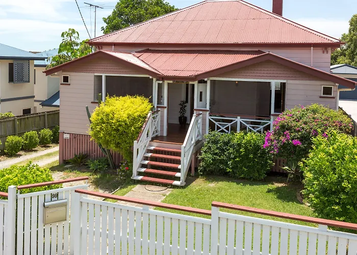 B&B only: 99 Kirkland Bed & Breakfast