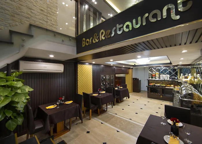 Splendid Star Grand Hotel And Spa