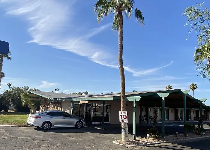 Oyo Az Desert Grove