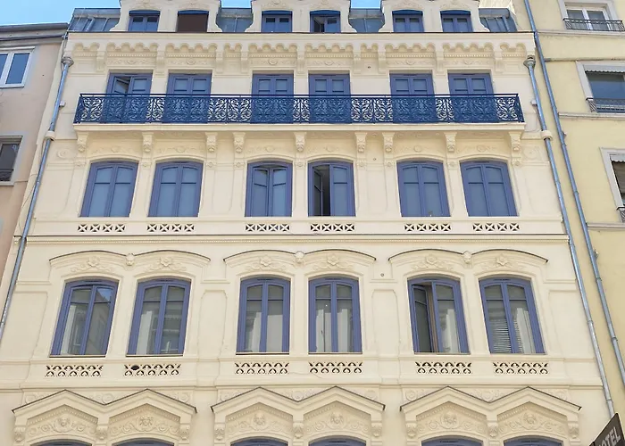 Cheap hotels De Paris