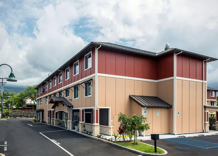 Resort: Holiday Inn Express & Suites Kailua-Kona By Ihg
