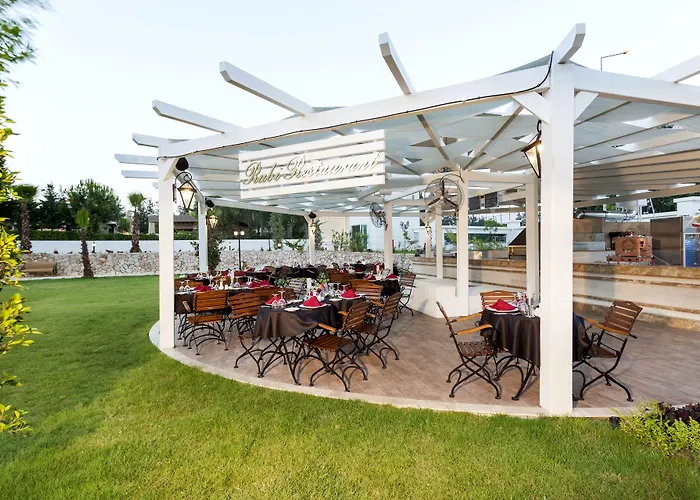 Familiehotel: Karmir Resort & Spa