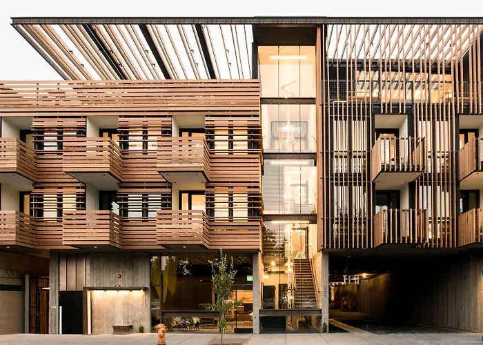 Сity center hotels Harmon Guest House