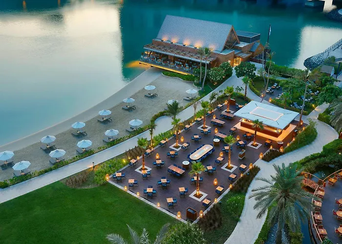 Ping Pong hotel: Beach Rotana - Abu Dhabi