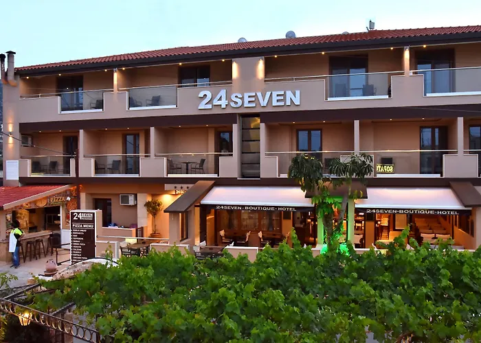 24 Seven Boutique