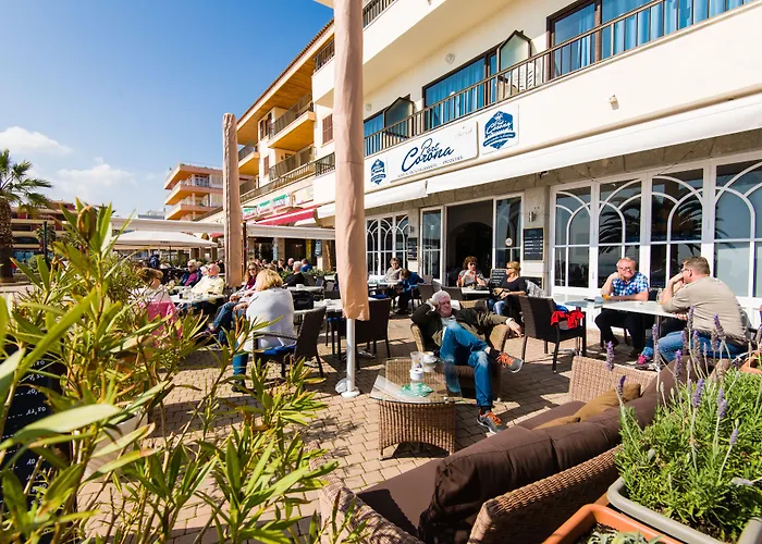  Hostal Port Corona