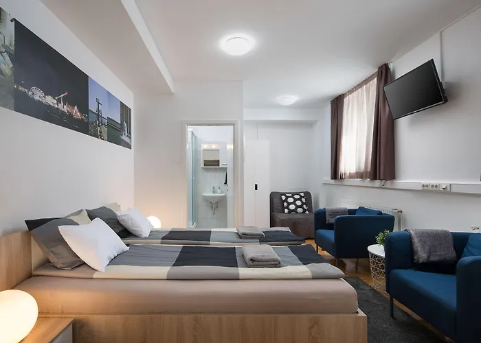 Herberg: Hostel Bureau