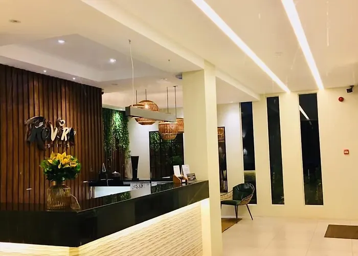 Rovira Suites