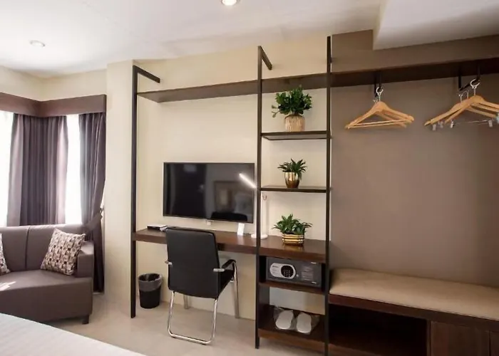 Rovira Suites