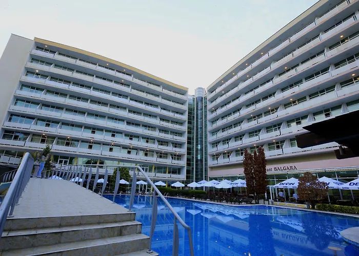 Grand Oasis