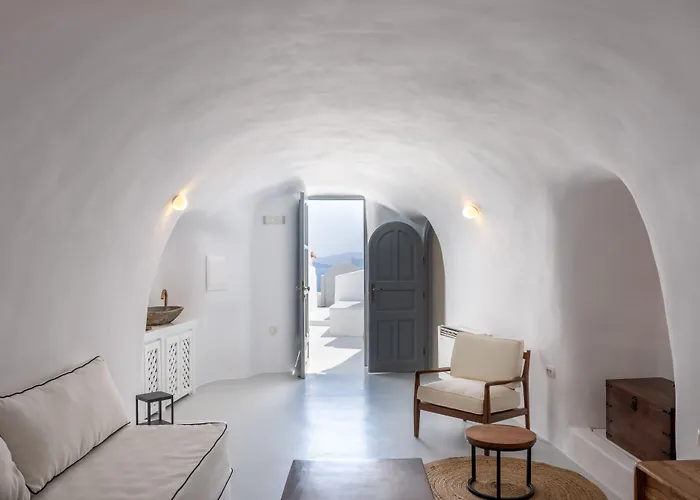 Oia Spirit Studios By Mary D Nomikou