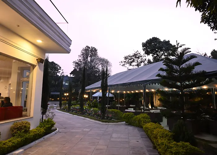 4 star hotel: Aranya Boutique Hotel