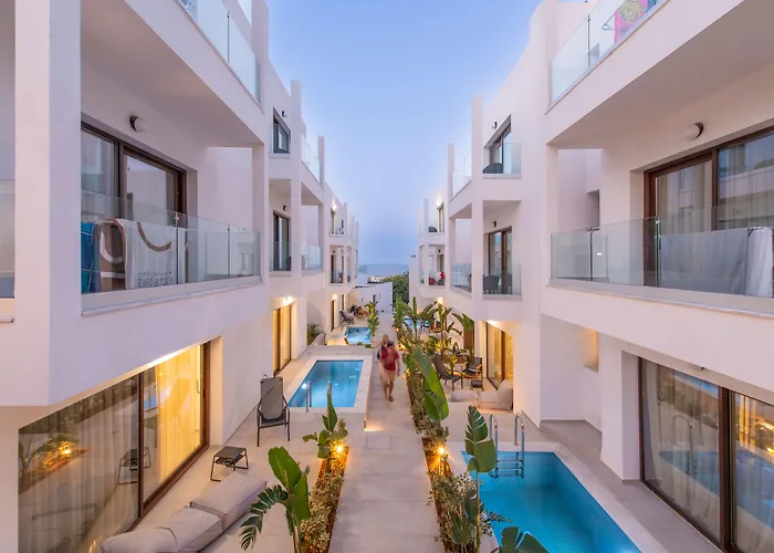 Hotel dichtbij College: Mika Villas & Suites