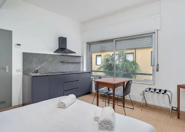  B&B Milano Ornato