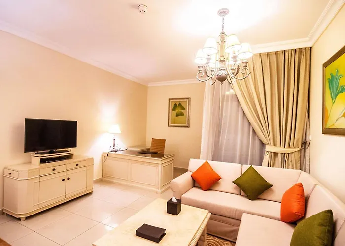 Golf hotel: Mercure Dubai Barsha Heights Hotel Suites And Apartments