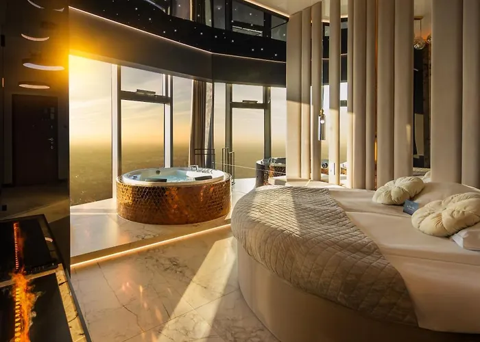 Hotel dichtbij College: Sky Tower Apartamenty - In The Sky Apartments