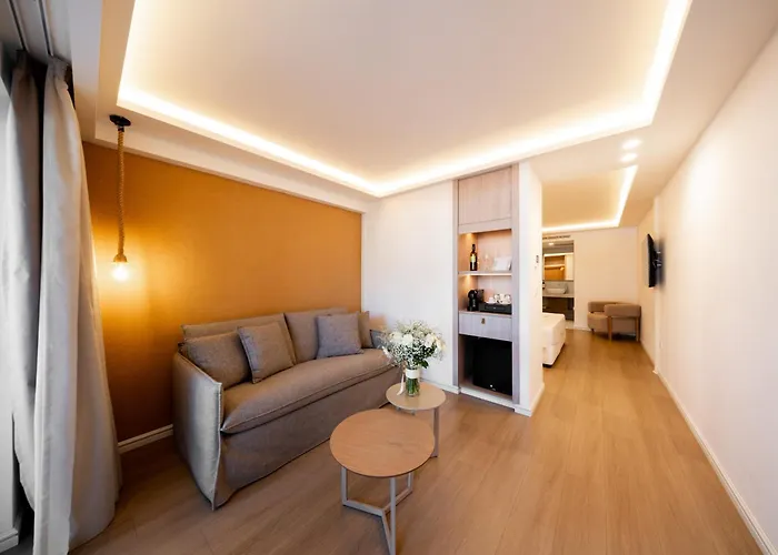 3 star hotel: Blue Harbour Boutique