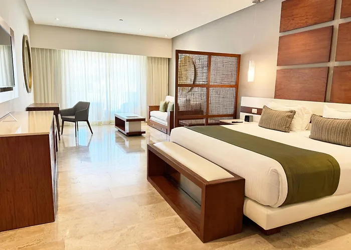 The Reef 28 Hotel & Spa (Adults Only)