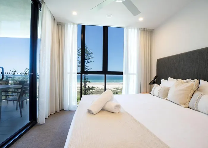 Hotels Close to Airport Iconic Kirra Beach