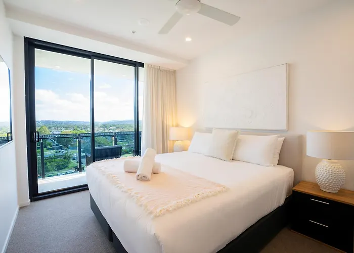 Hotels Close to Airport Iconic Kirra Beach
